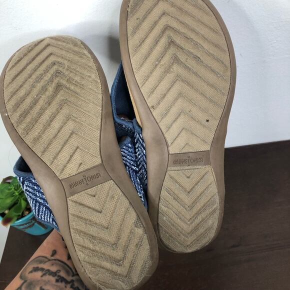 Minnetonka Mara Blue Woven Comfort Thong Sandals Women's Size 8 - Picture 5 of 7